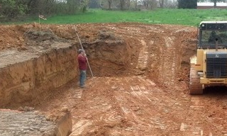 Выкопать котлован под фундамент в Ухте - от 2634 руб. | 2Землекопа-Хта