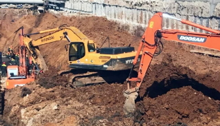 Разработка котлована экскаватором под фундамент в Ухте — цена от 2634 руб. | 2Землекопа-Хта